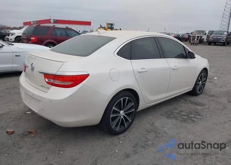 2016 Buick Verano Sport Touring Group из США, поврежденный, VIN 1G4PW5SK7G4180486